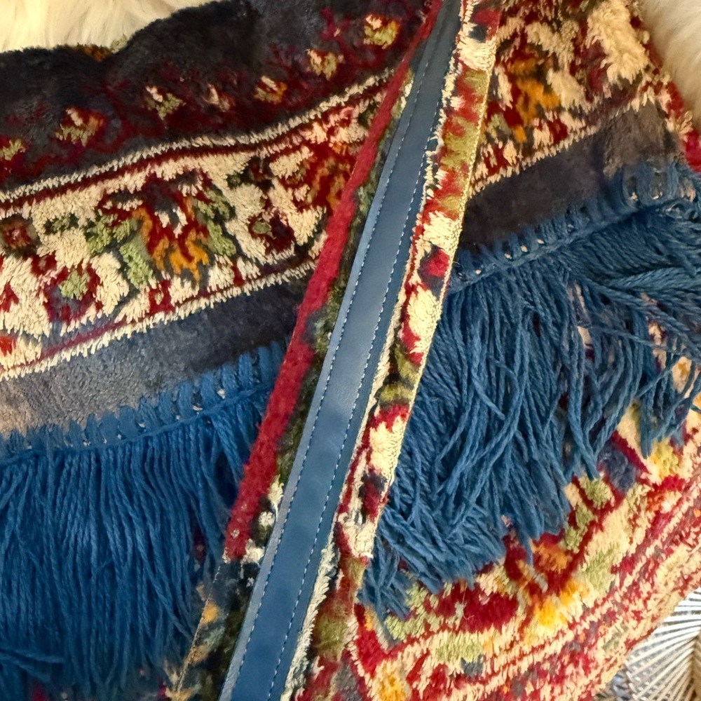 Groovy Bohemian style 1970s Carpet Fringed Tote Bag - Picture 5 of 16